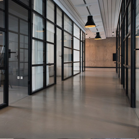 Office cleaning service in Valparaiso IN with clean workspace